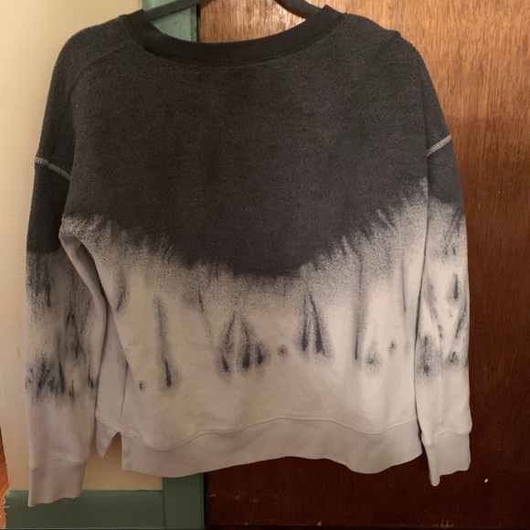 American Eagle Fuzzy Crewneck - Picture 4 of 5